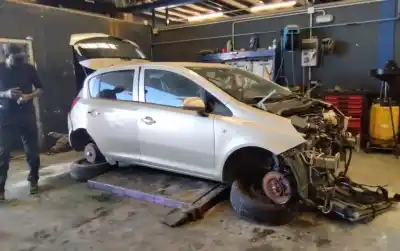 Veículo de Sucata opel corsa d sport do ano 2001 alimentado z13dth