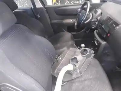 Veículo de Sucata citroen c4 berlina lx do ano 2001 alimentado 9hx