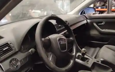 Sloopvoertuig audi a4 berlina (8e) 2.0 tdi 16v (103kw) van het jaar 2001 aangedreven blb