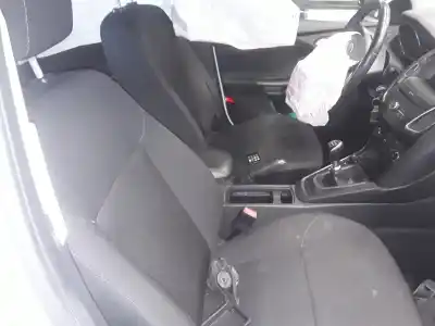 Scrapping Vehicle ford focus active of the year 2001 powered 