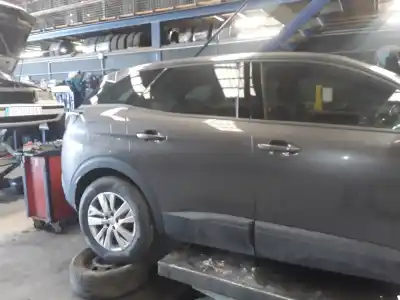 Véhicule à la ferraille peugeot 3008 active de l'année 2001 alimenté yh01