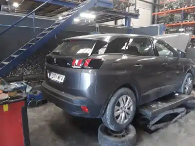 Véhicule à la ferraille peugeot 3008 active de l'année 2001 alimenté yh01