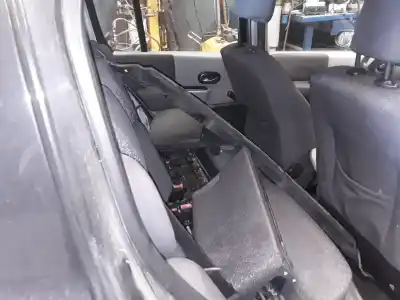 Veículo de Sucata renault modus confort dynamique 98 cv / 72 kw do ano 2001 alimentado k4j770