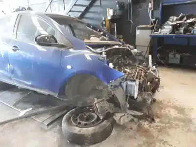 Veículo de Sucata mazda 2 berlina (dy) 1.4 diesel cat do ano 2001 alimentado 