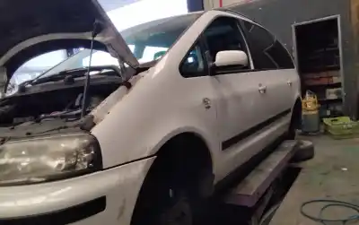 Scrapping Vehicle SEAT ALHAMBRA (7V9) Sport Plus of the year 2001 powered BRT