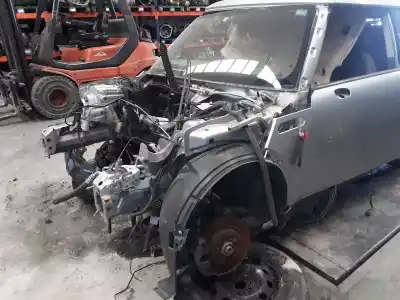 Здавання транспортного засобу mini mini (r50, r53) cooper s року 2001 потужний 