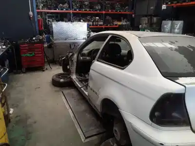 Scrapping Vehicle bmw serie 3 coupe (e46) 320 cd of the year 2001 powered 