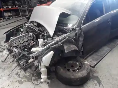 Veículo de Sucata audi a4 berlina (8e) 2.0 tdi 16v (103kw) do ano 2001 alimentado 