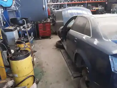 Veículo de Sucata audi a4 avant (8e) 1.9 tdi do ano 2001 alimentado 