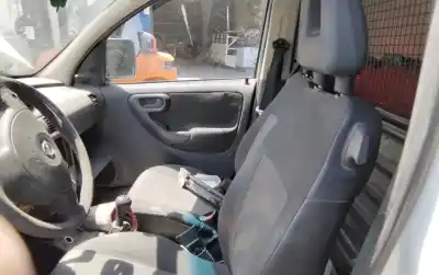 Veicolo di demolizione opel combo edition blue line dell'anno 2001 alimentato z17dth