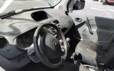 Veicolo di demolizione renault kangoo expression 110 cv / 81 kw dell'anno 2001 alimentato k9k804
