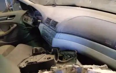 Scrapping Vehicle bmw serie 3 touring (e46) 320d of the year 2001 powered 