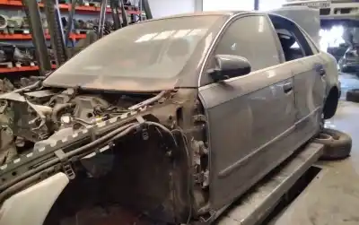 Veículo de Sucata audi a4 berlina (8e) 2.0 20v cat (alt) do ano 2001 alimentado alt