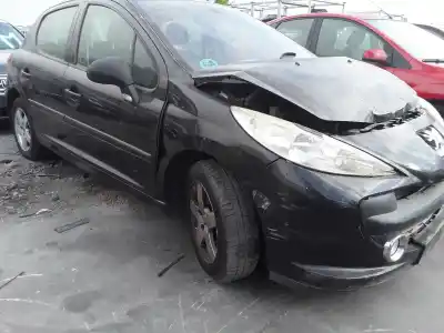 Veículo de Sucata peugeot 207 confort do ano 2001 alimentado 8fs