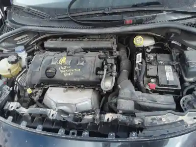 Veículo de Sucata peugeot 207 confort do ano 2001 alimentado 8fs