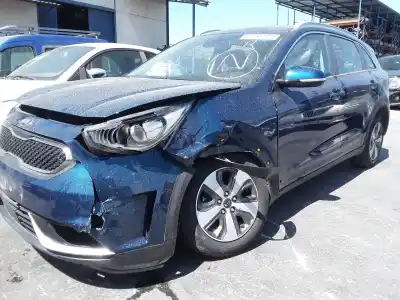 Veicolo di demolizione kia niro edition 7 141 cv / 104 kw dell'anno 2001 alimentato g4le