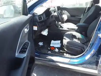 Veicolo di demolizione kia niro edition 7 141 cv / 104 kw dell'anno 2001 alimentato g4le