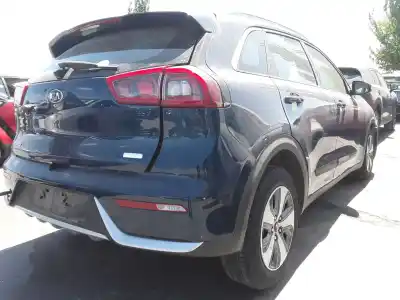 Veicolo di demolizione kia niro edition 7 141 cv / 104 kw dell'anno 2001 alimentato g4le