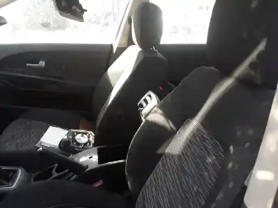 Veículo de Sucata kia ceed active 116 cv / 85 kw do ano 2001 alimentado d4fb