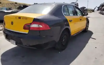 Здавання транспортного засобу skoda superb combi (3t5) comfort року 2001 потужний cffb