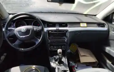 Здавання транспортного засобу skoda superb combi (3t5) comfort року 2001 потужний cffb