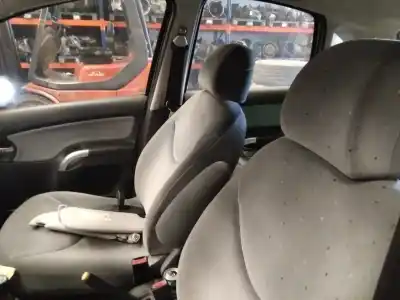 Vehicul casat citroen c3 1.4 16v sensodrive x-tr al anului 2001 alimentat kfu