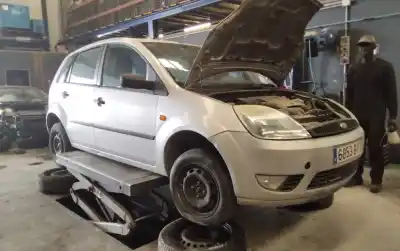Veículo de Sucata ford fiesta (cbk) trend do ano 2001 alimentado 