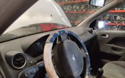 Veículo de Sucata ford fiesta (cbk) trend do ano 2001 alimentado 