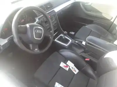 Veículo de Sucata audi a4 berlina (8e) 2.0 tdi 16v (103kw) do ano 2001 alimentado blb
