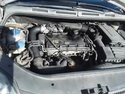 Veículo de Sucata volkswagen golf plus (5m1) trendline do ano 2001 alimentado bxe