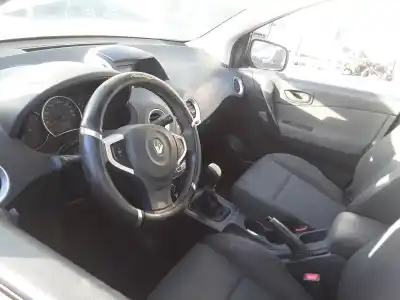 Veicolo di demolizione renault koleos expression dell'anno 2001 alimentato m9rz856