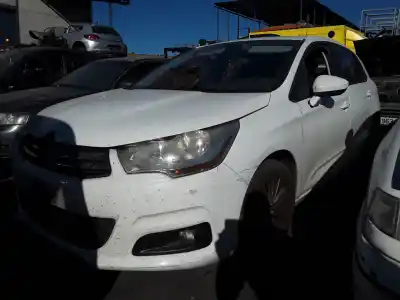 Veicolo di demolizione citroen c4 lim. exclusive dell'anno 2001 alimentato 9h06
