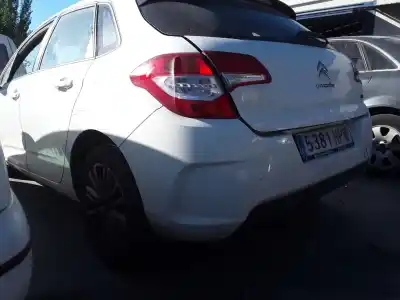 Veicolo di demolizione citroen c4 lim. exclusive dell'anno 2001 alimentato 9h06