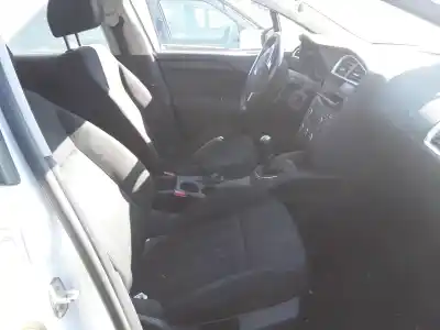 Veicolo di demolizione citroen c4 lim. exclusive dell'anno 2001 alimentato 9h06