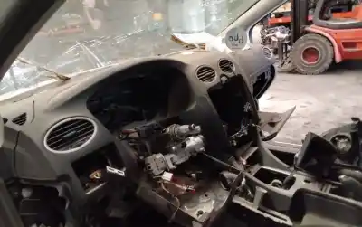 Veículo de Sucata ford focus lim. (cb8) ambiente do ano 2001 alimentado 