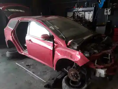 Scrapping Vehicle FORD FOCUS TURN. (CB8) Trend of the year 2001 powered 