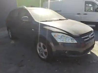 Veículo de Sucata kia ceed concept 116 cv / 85 kw do ano 2001 alimentado 