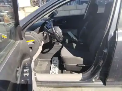 Veículo de Sucata kia ceed concept 116 cv / 85 kw do ano 2001 alimentado 