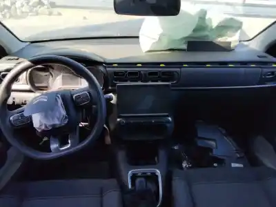 Veículo de Sucata CITROEN C3 AIRCROSS Live 82 CV / 60 KW do ano 2001 alimentado HM05