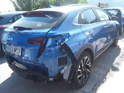 Здавання транспортного засобу kia xceed etech phev 141 cv / 104 kw року 2001 потужний g4lk