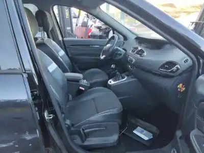 Veículo de Sucata renault scenic iii limited do ano 2001 alimentado 
