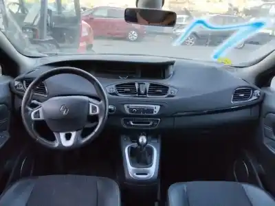 Veículo de Sucata renault scenic iii limited do ano 2001 alimentado 