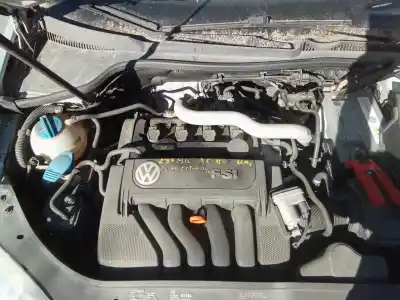 Veículo de Sucata volkswagen jetta (1k2) advance 150 cv / 110 kw do ano 2001 alimentado blr