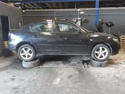 Veículo de Sucata mazda 3 berlina (bk) 1.6 vvt active do ano 2001 alimentado z6