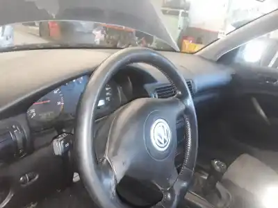 Veículo de Sucata volkswagen passat b5 (3b2) 1.9 tdi do ano 2001 alimentado afn