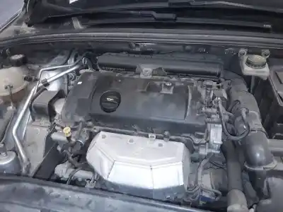 Veículo de Sucata peugeot 308 envy do ano 2001 alimentado 8fr
