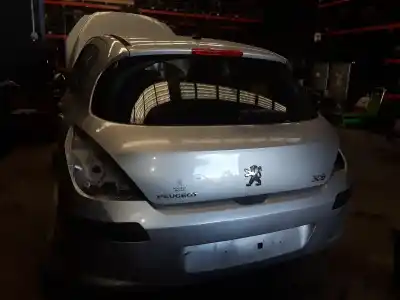 Veículo de Sucata peugeot 308 envy do ano 2001 alimentado 8fr