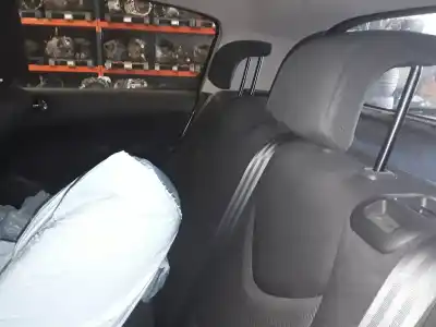 Veículo de Sucata peugeot 308 envy do ano 2001 alimentado 8fr