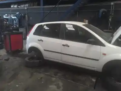 Veículo de Sucata ford fiesta (cbk) ghia do ano 2001 alimentado 