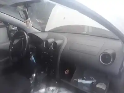 Veículo de Sucata ford fiesta (cbk) ghia do ano 2001 alimentado 